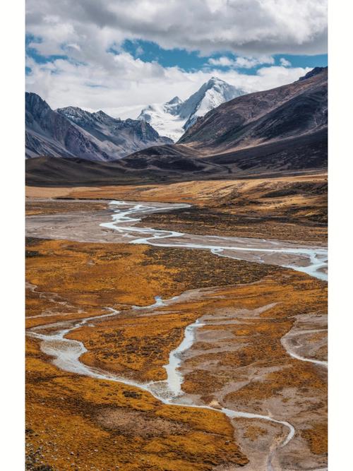 西藏大地艺术景观