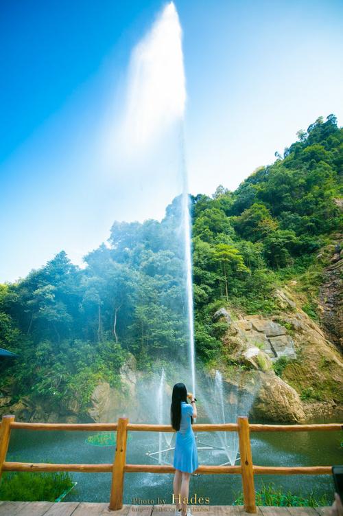 潜江景观艺术喷泉的相关图片