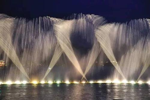 鹤壁景观艺术喷泉的相关图片